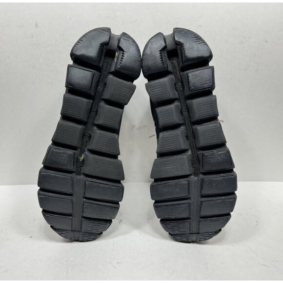 On Cloud 5 Waterproof Running Sneaker Shoes 59.98838 Women's Size 8.5 Black - Picture 6 of 10